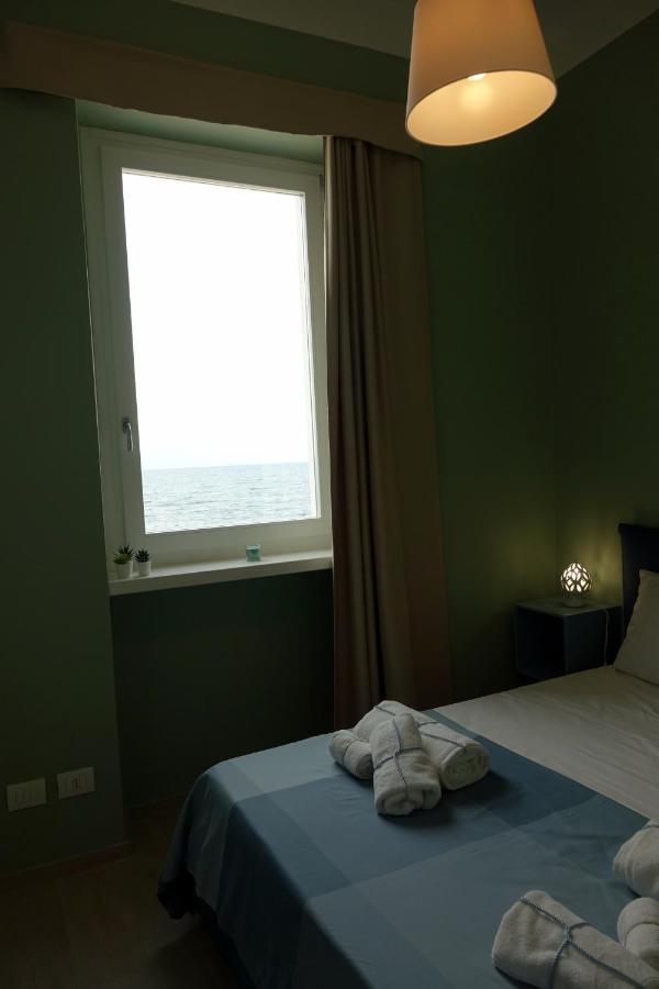 La Finestra Sul Mare Apartman Bari Kültér fotó